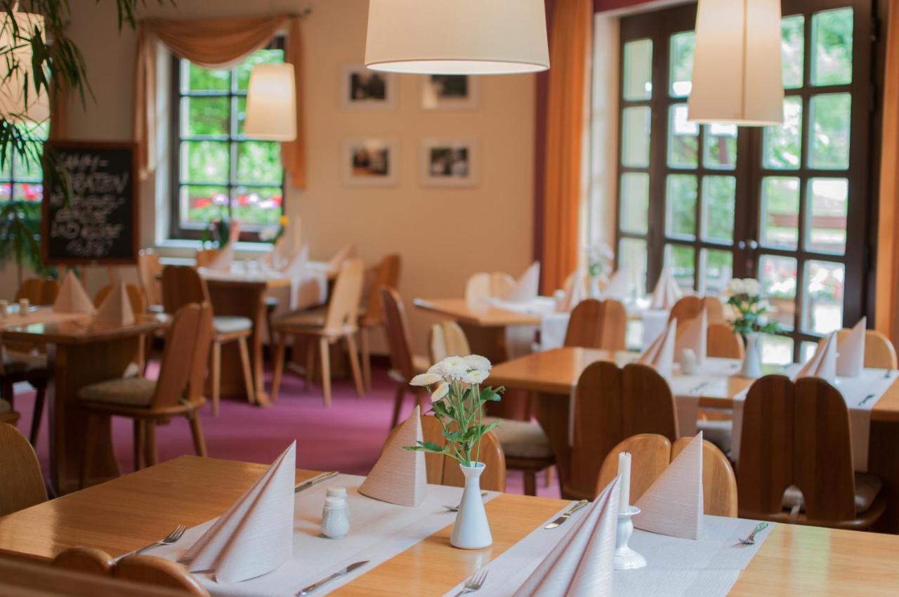 Waldfrieden Waldheim Hotel Bagian luar foto